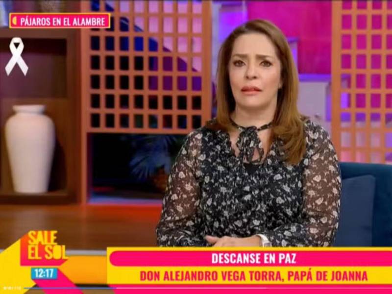 Ana María Alvarado durante el programa Sale El Sol debió dar la lamentable noticia del fallecimiento de Alejandro Vega Torra.
