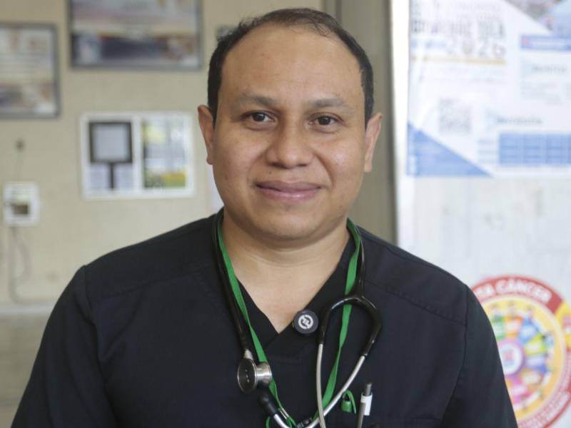 Doctor Luis Romero, infectólogo pediatra.