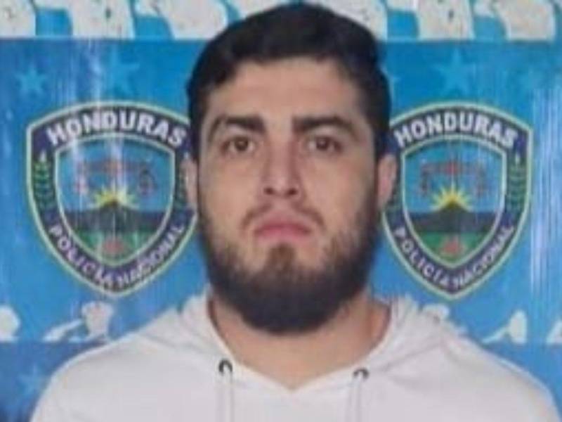 Momentos de la captura de Cristhian Isaac Robles Rosales, de 29 años de edad.