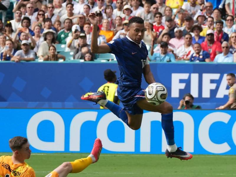 Kylian Mbappé marcó en el inicio del segundo tiempo.