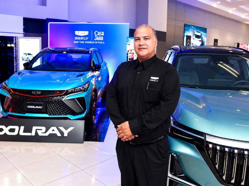 Carlos Morales, gerente comercial de Casa Jaar para Geely, destacó la tecnología, seguridad y experiencia de conducción que la compañía busca ofrecer a sus clientes.