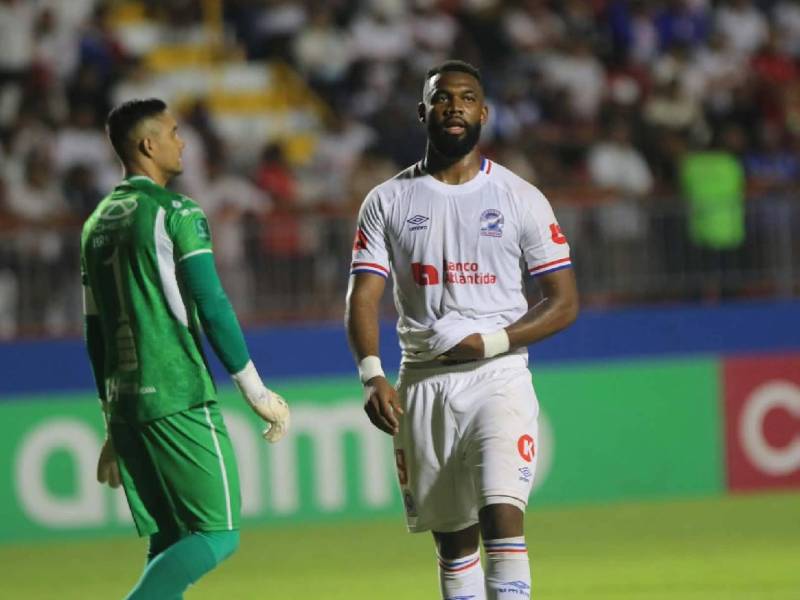 Jorge Benguché anotó un gol, pero falló varias ocasiones en el Olimpia vs Cartaginés.