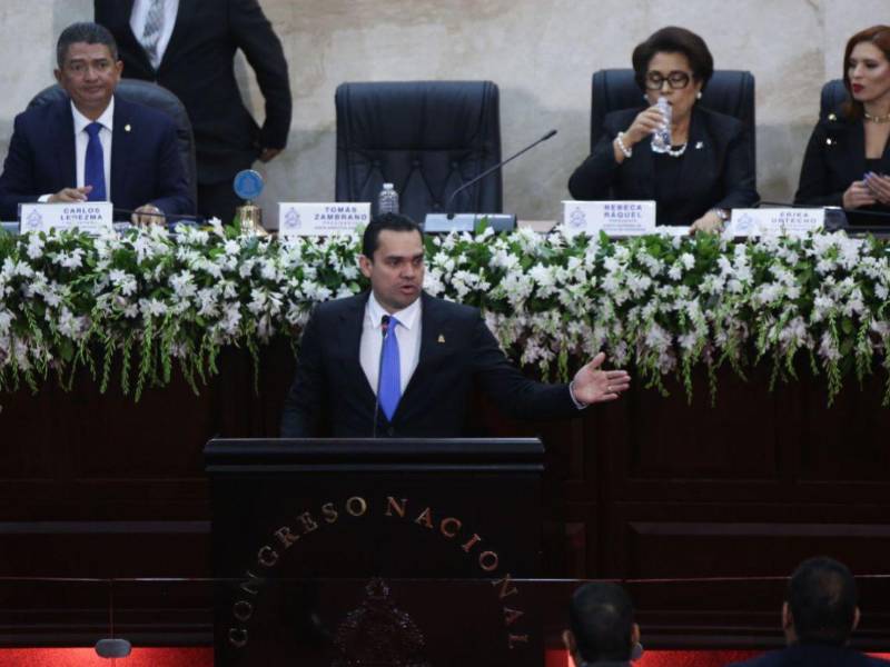 LA PRENSA Verifica monitorea en tiempo real la instalación de la primera legislatura del Congreso Nacional 2026-2027, contrastando las declaraciones políticas con información pública y datos oficiales.