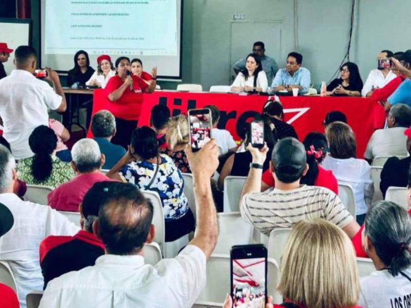 La primera asamblea de Libre no trascendió por los puntos acordados sino por el reclamo de un militante que se volvió viral.