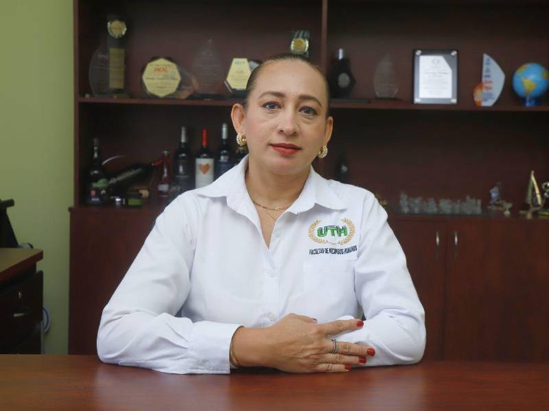 Waldina Jovel, coordinadora de Movilidad Internacional, indicó que este programa permite a la UTH ofrecer una formación integral alineada con estándares internacionales.