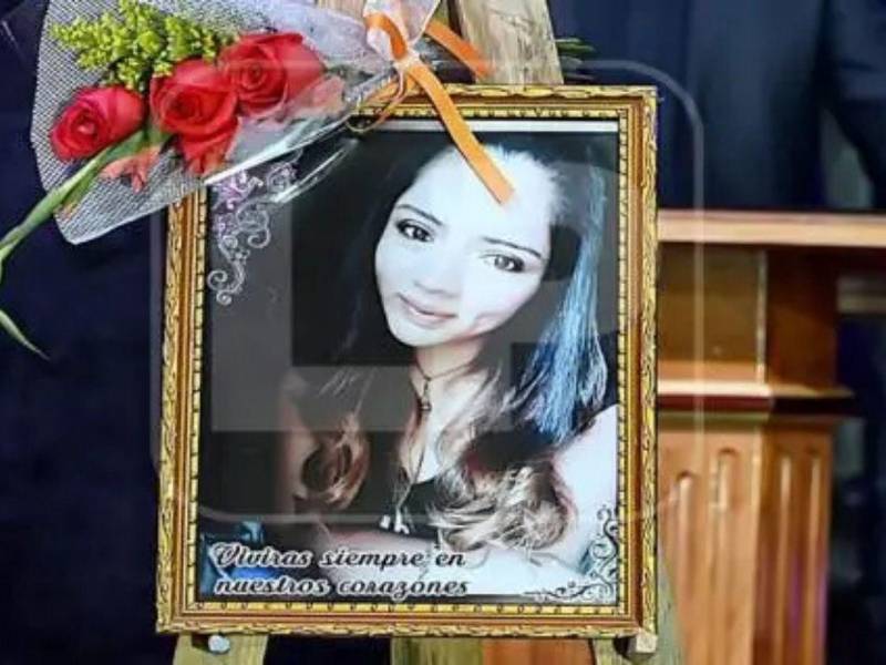 La Corte Suprema de Justicia (CSJ) de Honduras ordenó en las últimas horas la repetición del juicio por el asesinato en el 2021, durante la pandemia, de la estudiante de enfermería Keyla Martínez en una estación de la Policía Nacional en la ciudad de La Esperanza, departamento de Intibucá, en el occidente del país.