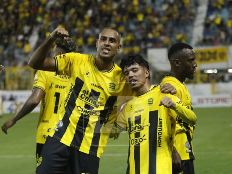 Real España y Olimpia miden sus fuerzas en la jornada 3 de las triangulares.