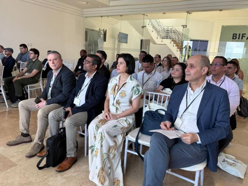 UTH reafirma su posición como institución líder y de vanguardia en educación superior e investigación.