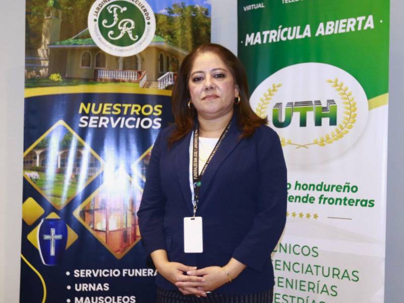 Viviana Cáceres, directora de Ventas de Grupo Incosa, es egresada de UTH; fue parte de la segunda promoción de la carrera de Gerencia de Negocios.