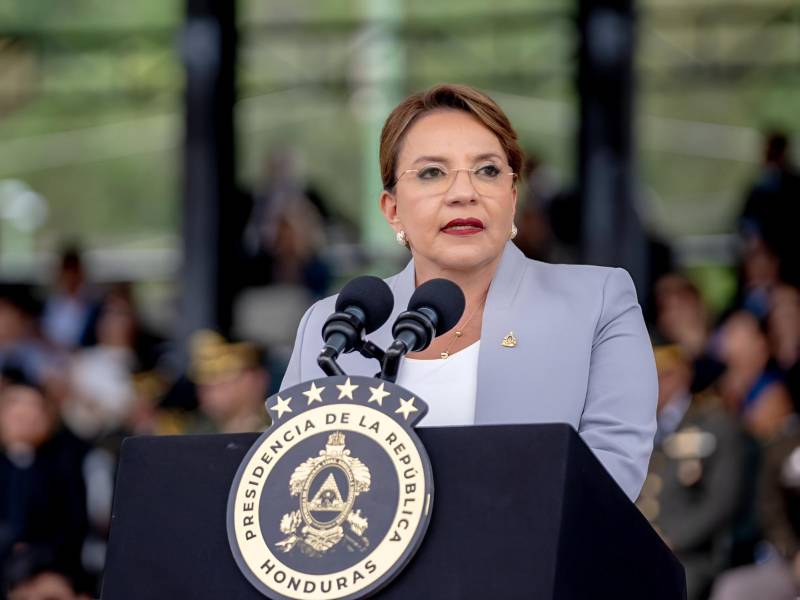 Xiomara Castro, ahora expresidenta del país, durante un acto oficial cuando estaba en el cargo.
