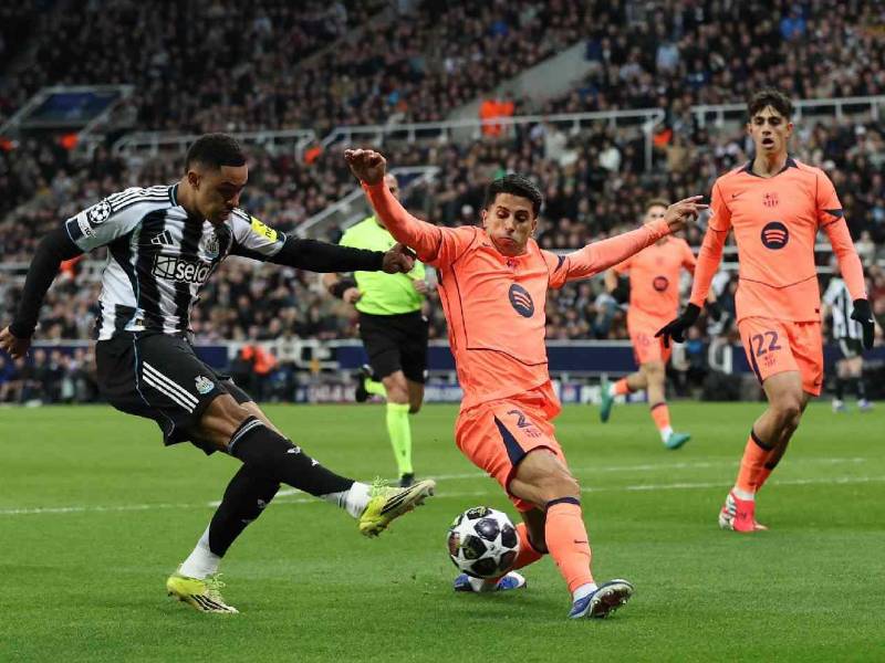 Newcastle y Barcelona se miden este martes en la ida de los octavos de final de la Champions League.
