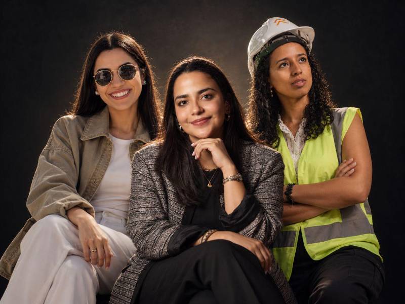 Ariana Bonilla (izq.), María Molina (cen.) y Gloria Morazán (der.) son tres talentosas mujeres profesionales hondureñas. Su ejemplo demuestra que, con esfuerzo, se puede triunfar en la tierra que las vio nacer.