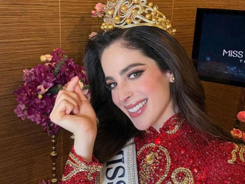 Fátima Bosch de México fue coronada como Miss Universo 2025.