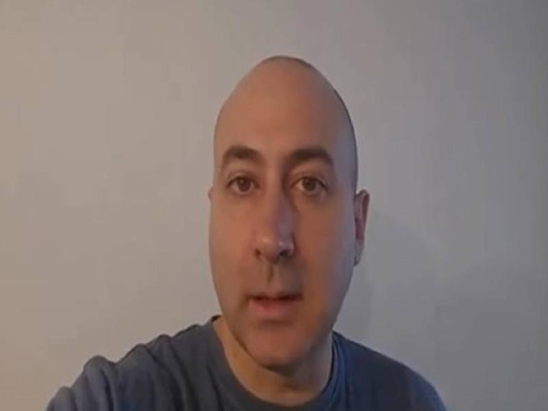 Cerimedo es fundador y director del medio digital La Derecha Diario; se considera militante de la derecha mundial.