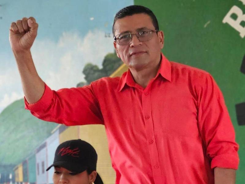 El regidor de Libre y exalcalde Santos Laínez cuestionó la ampliación de fondos para la feria y aseguró que el municipio ya dispone de L500,000 para desarrollar las actividades.