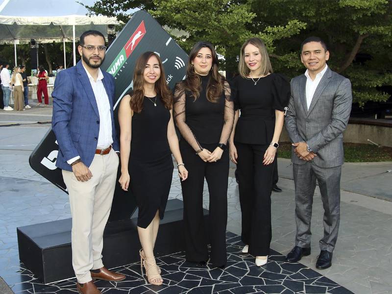 Los asistentes disfrutaron de una experiencia interactiva durante el lanzamiento de la promoción Ahorrá y Ganá con Puma Pris, conociendo de primera mano la mecánica para participar y los beneficios exclusivos que ofrece la aplicación.