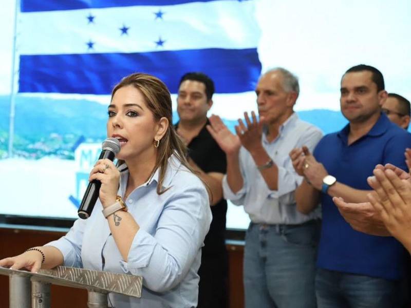 La diputada María Antonieta Mejía detalló que el acto contará únicamente con representantes diplomáticos ya acreditados en Honduras.