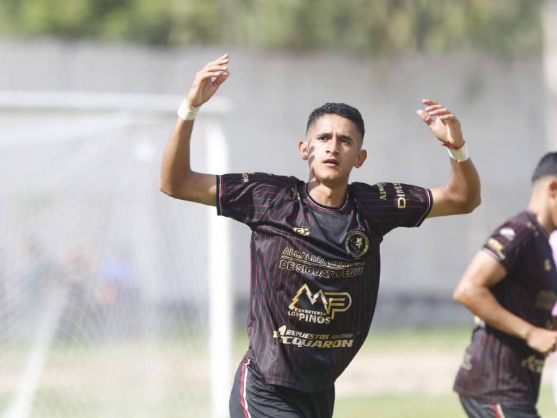 Fernando Núñez del Atlético Independiente anotó el primer gol de la finalísima de la Liga de Ascenso.
