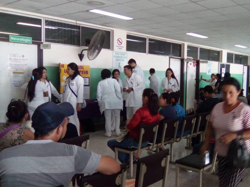 La recuperación de las consultas y cirugías pendientes no tendrá un calendario único. Cada hospital deberá definir cómo reprogramar las atenciones según su capacidad instalada y la cantidad de pacientes en espera.