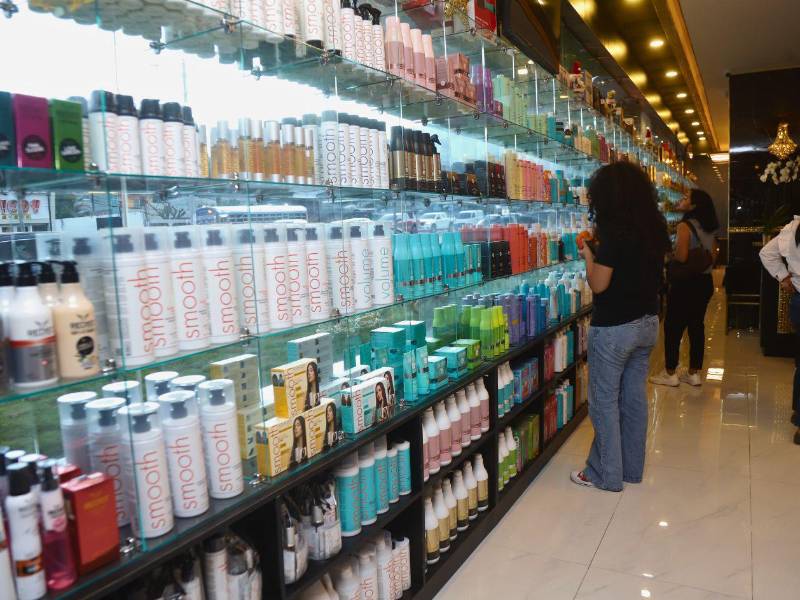 Imagen Beauty Supply distribuye más de 200 marcas internacionales.