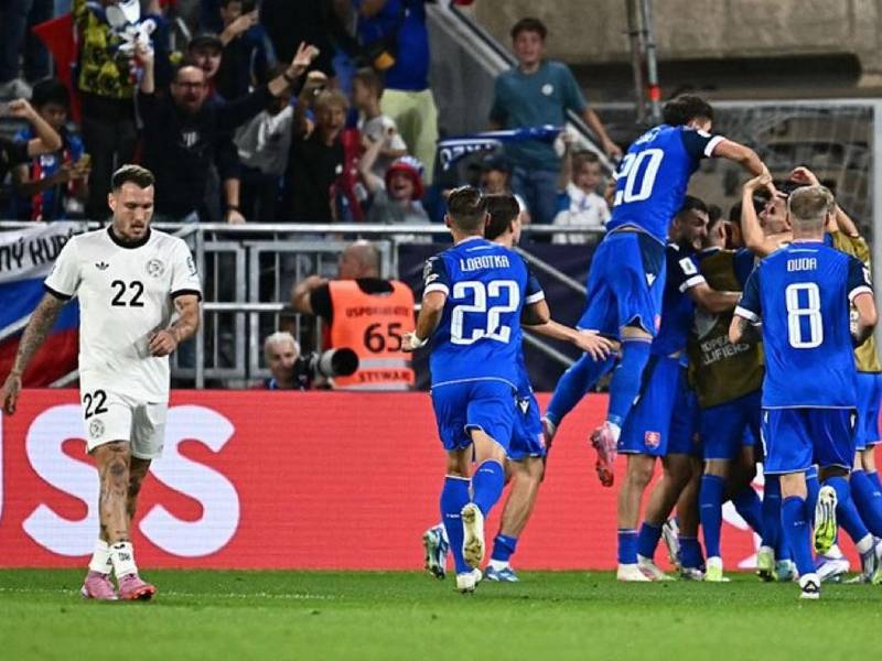 Los eslovacos celebraron por todo lo alto el triunfazo contra Alemania.