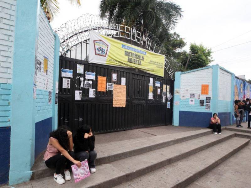 Año escolar arrancará entre avances logísticos y reclamos magisteriales.