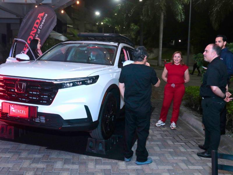 Los clientes tuvieron la oportunidad de conocer las características del Honda CR-V.