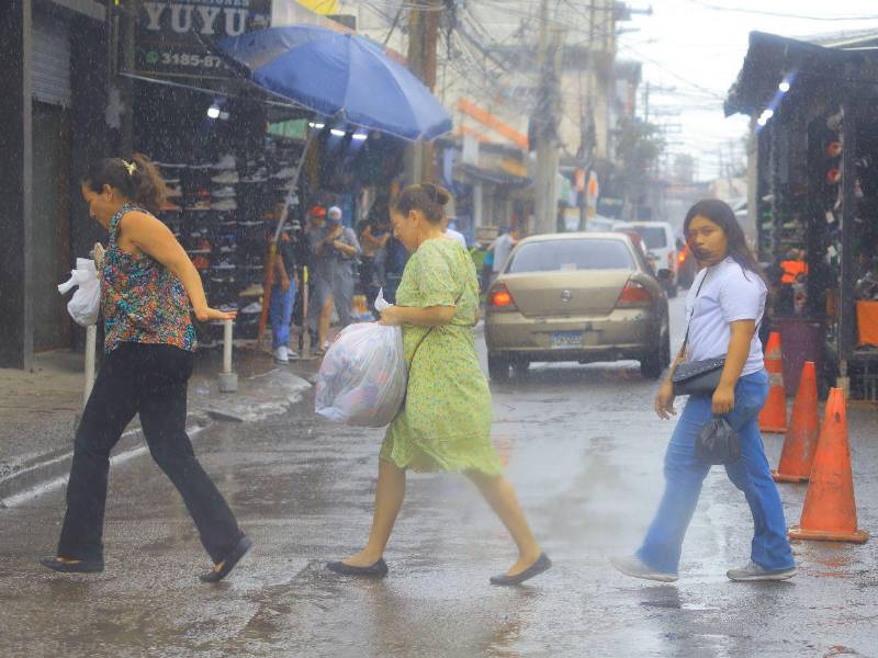 Las lluvias podrían presentarse durante las tardes y noches en San Pedro Sula, por lo que las autoridades recomiendan precaución estar atentos a las paginas oficiales.