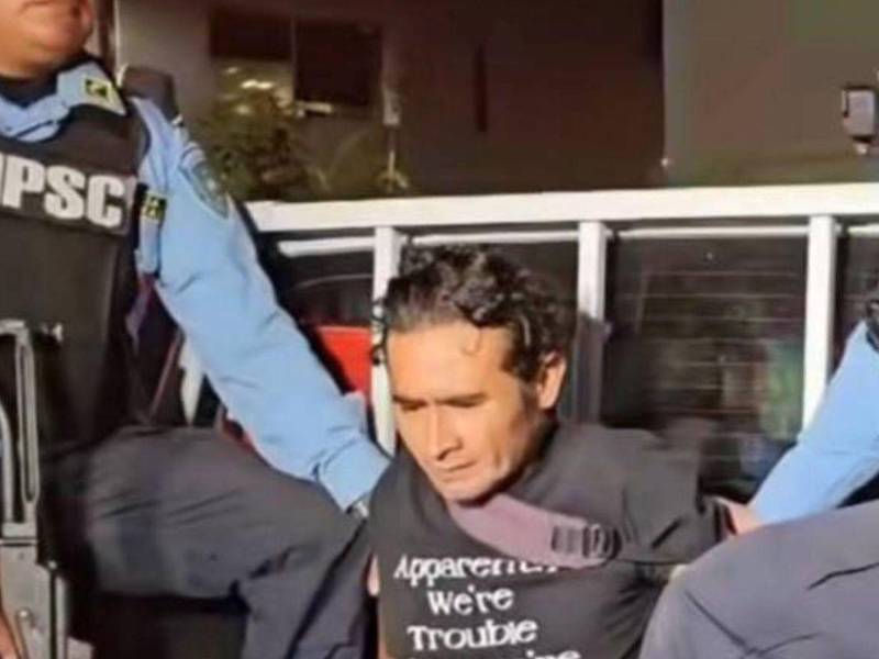 Según la información policial, El burro se había quitado la barba para evitar ser reconocido.