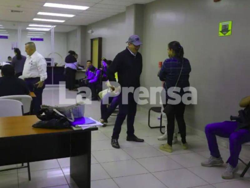 Abogado Osman Josué Laínez Herrera en los Juzgados en su audiencia de imputado.