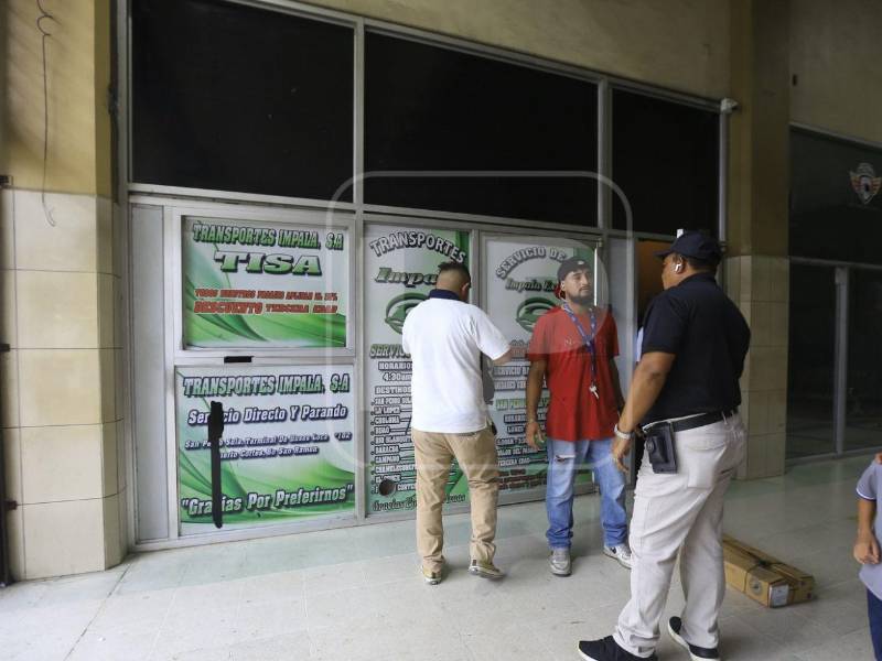 Aunque algunas rutas de transporte en la zona norte ya aplican incrementos al pasaje, la ruta entre San Pedro Sula y Puerto Cortés mantiene su tarifa de 80 lempiras, debido a que, según los transportistas, todavía no hay un acuerdo de aumento autorizado para este recorrido.
