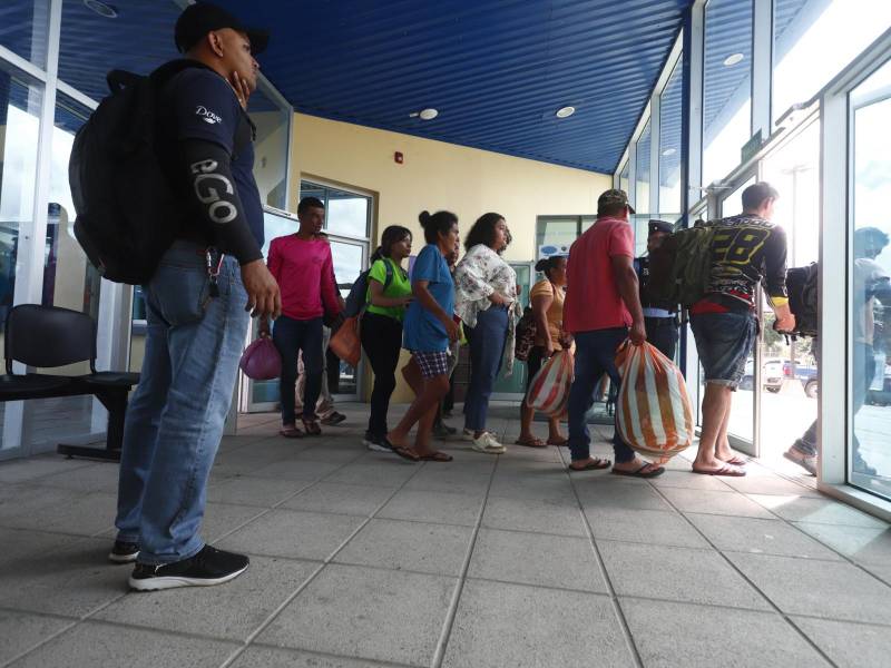 Familiares vivieron días de angustia por no saber de sus seres queridos. Ahora los abrazan felices.