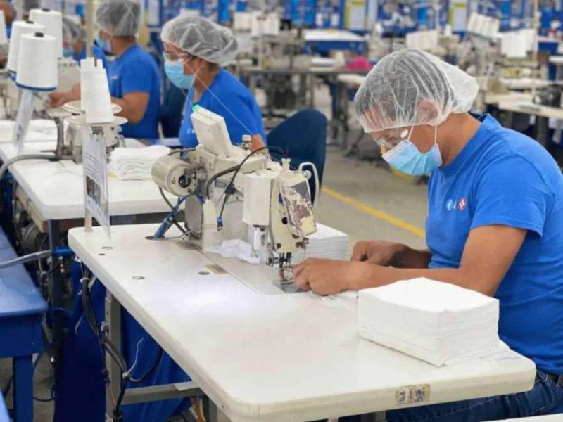 La inflación acumulada y los repetidos aumentos en la canasta básica siguen erosionando gran parte de esos ajustes.