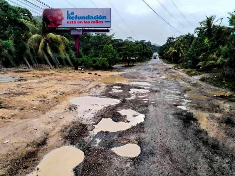 El grave deterioro de la carretera CA-13, entre La Ceiba y Trujillo, en la costa atlántica de Honduras, frena la llegada de visitantes y golpea la economía local en uno de los corredores turísticos más relevantes del país.
