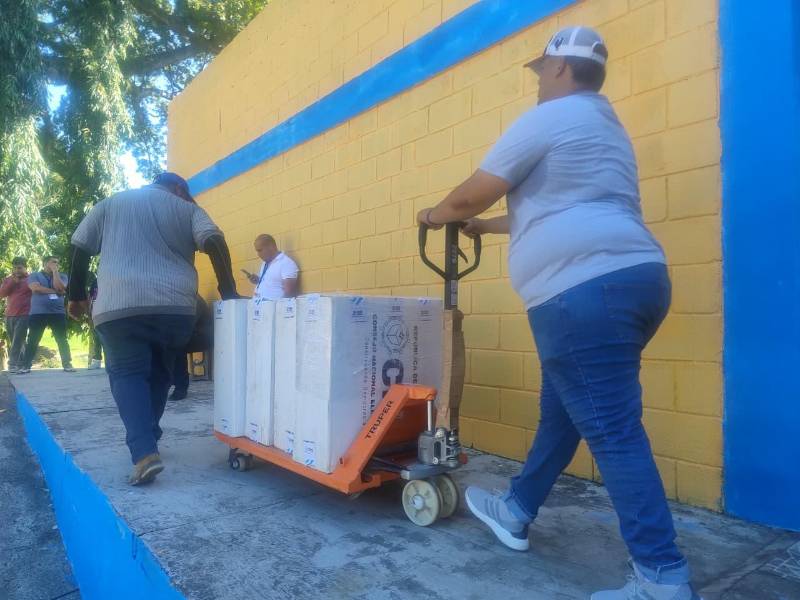 Estte viernes se despachan las últimas maletas electorales a los municipios de Atlántida y Colón.