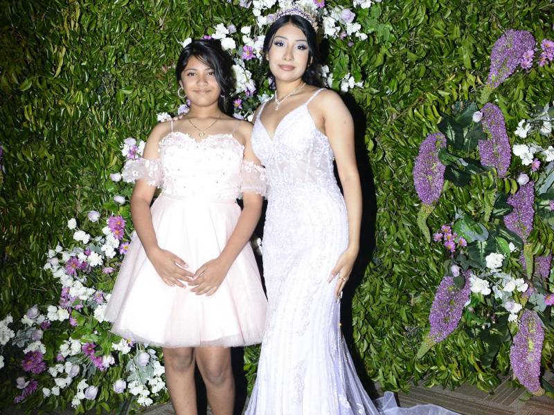 Kimberly y Lesly festejaron su natilicio número 11 y 16 en el Club Hondureño Árabe