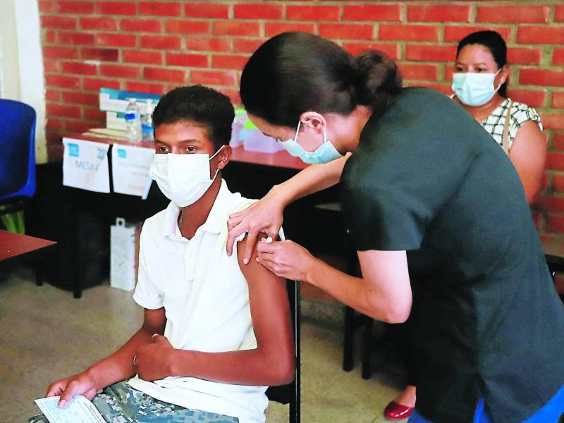 Vacunación en la universidad católica