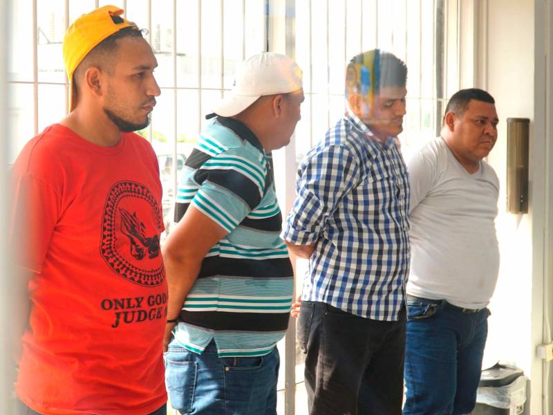 <b><span class=mln_uppercase_mln>IMPUTADOS.</span></b> Los cuatro hombres fueron remitidos a La Tolva.