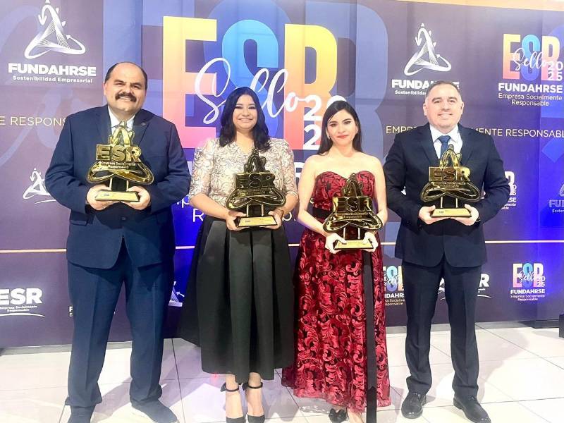 Argos Honduras recibe el Sello de Empresa Socialmente Responsable, un reconocimiento a su constancia y compromiso con el desarrollo sostenible del país.