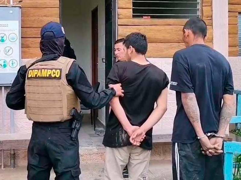 <b><span class=mln_uppercase_mln>Operativo.</span></b> Detuvieron a pandilleros de El Salvador.<span class=mln_uppercase_mln> </span>