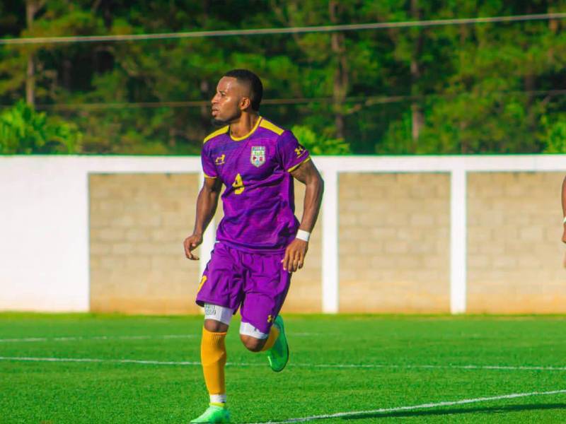 Jésus Posso es el<b> </b>líder de goleo en la liga de plata con 14 anotaciones en 11 partidos.