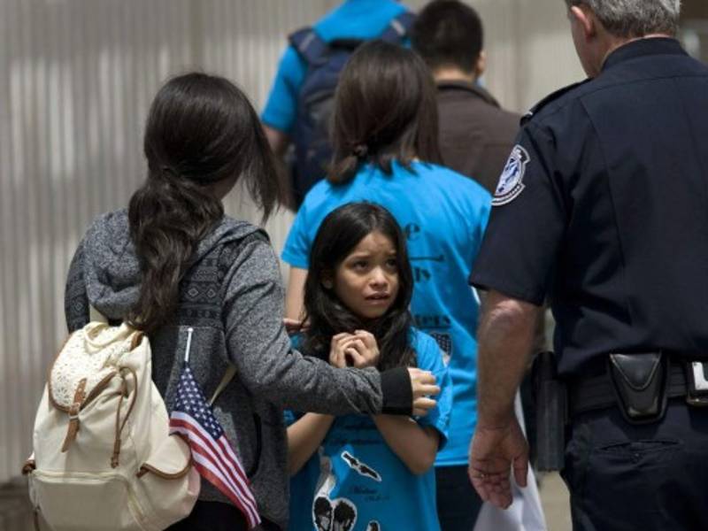 Varios informes psicológicos ponen la atención en el dañop que se está causando a miles de madres y a sus hijos manteniédolos encarcelados.