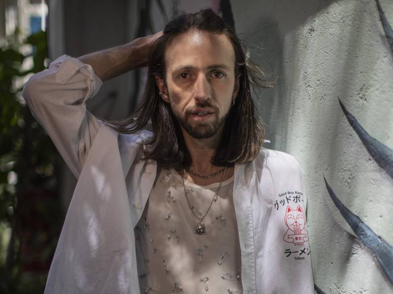 El músico colombiano Esteman celebra la libertad madrileña en ´Noches de Verano´