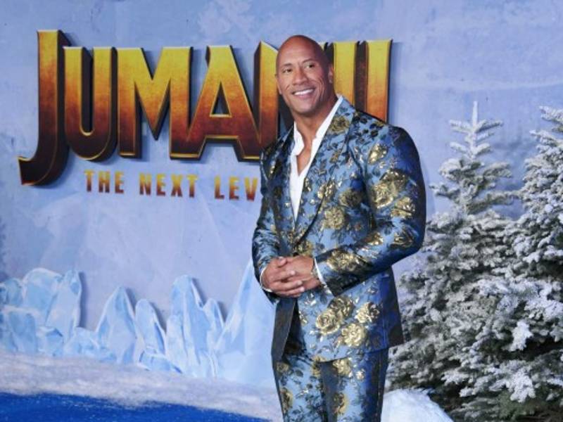 El actor Dwayne Johnson protagoniza la película Jumanji.