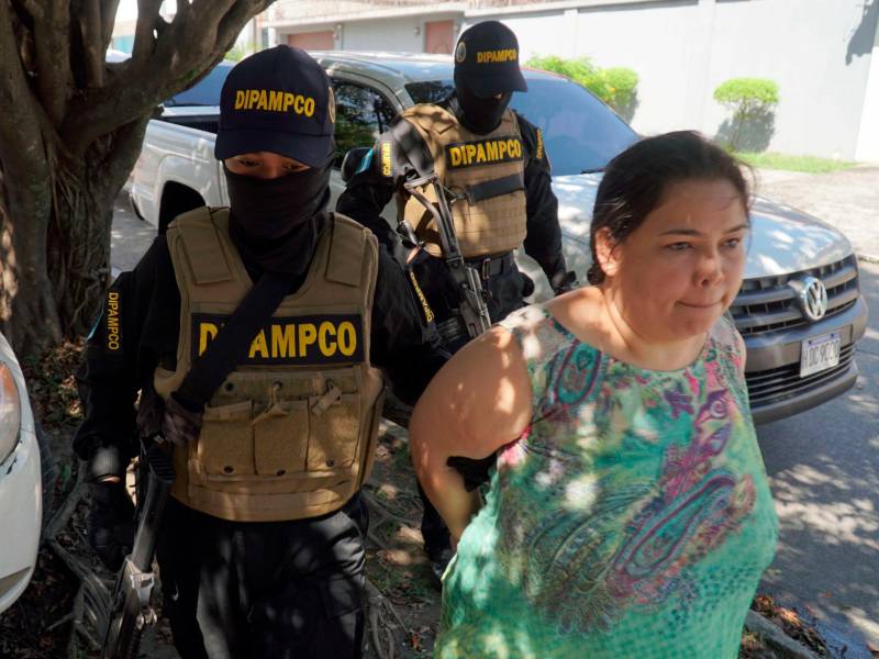 <b><span class=mln_uppercase_mln>Implicada.</span></b> Laura Leticia Trejo, alias la Chela, fue capturada ayer en un operativo ejecutado por agentes de la Dipampco.