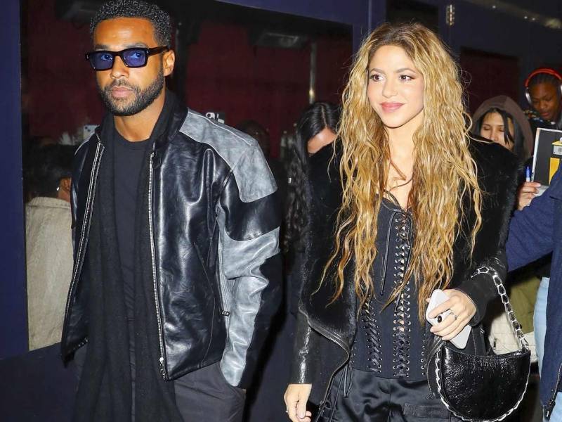 Lucien Laviscount y Shakira asistieron a un evento hace unos días.