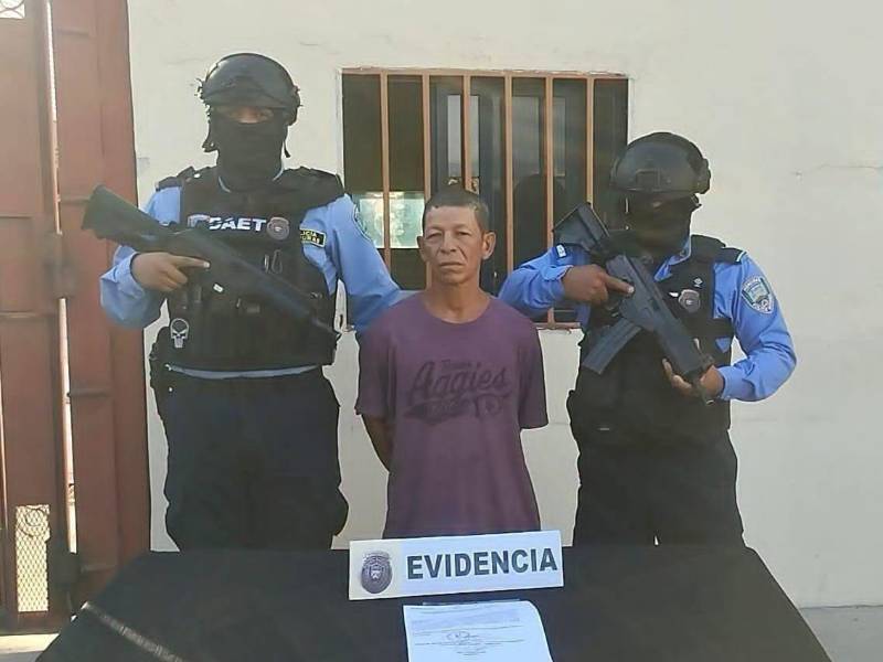 El Chaparro fue requerido durante un operativo de vigilancia, seguimiento y persecución desarrollado por equipos especializados de la División Contra la Extorsión y Asociaciones Terroristas.