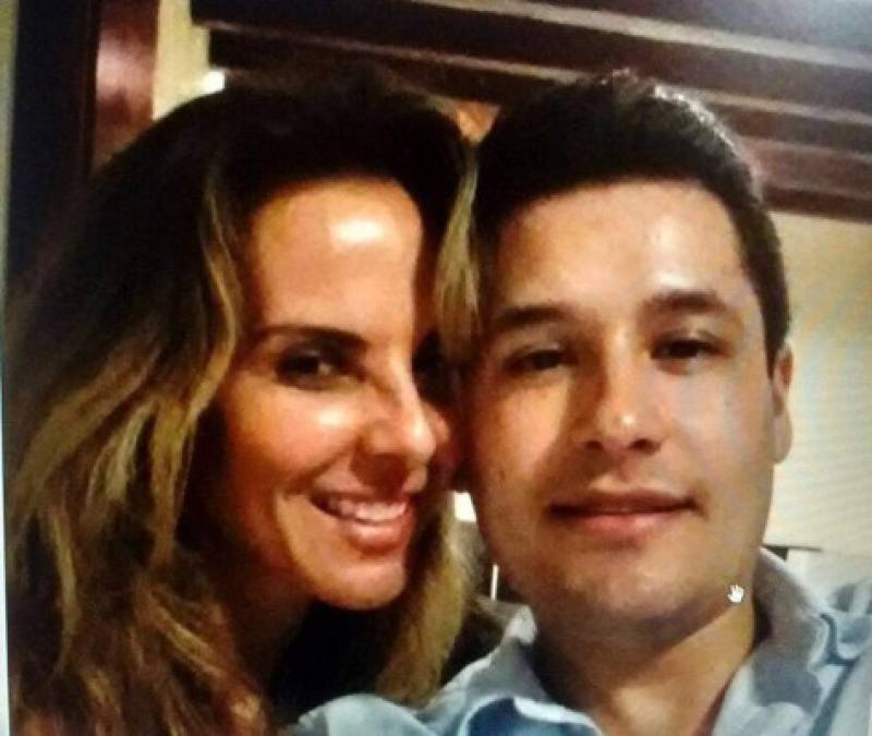 Alfredo Guzmán es uno de los más buscados por la DEA. Fue el encargado de trasladar a la actriz mexicana, Kate del Castillo, hasta uno de los refugios de su padre, que finalmente conllevó a su captura en 2016.