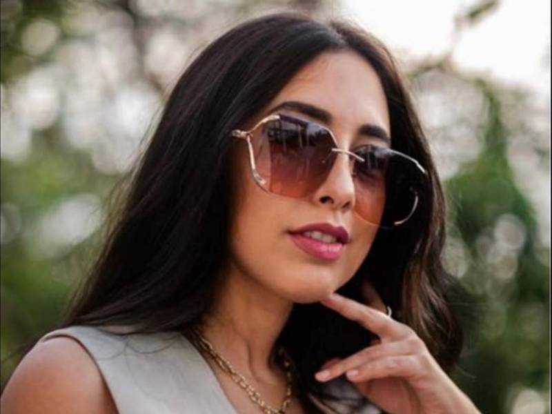 La artista y reina de belleza hondureña, Angie Samayoa, también dice presente en este evento.