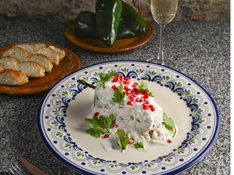El chile en nogada es un bocadillo mexicano que se consume mucho en este mes de septiembre, coincidiendo con la celebración de las fiestas patrias.